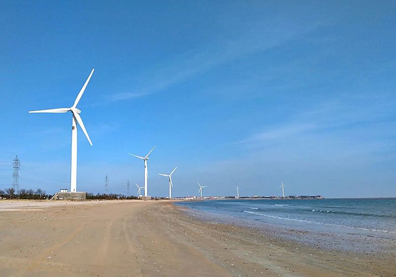 海邊風(fēng)力發(fā)電機(jī)一臺(tái)造價(jià)多少錢？